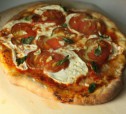 Неаполитанская пицца со свежими помидорами рецепт с фото