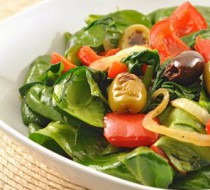 Салат со шпинатом и овощами рецепт с фото