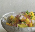 Салат из ананасов с авокадо и красным луком рецепт с фото