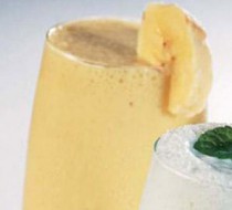 Молочно-банановый коктейль рецепт с фото