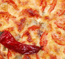 Пирог с жареными томатами, базиликом и сыром рецепт с фото