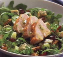 Салат с куриным филе, сыром и орехами рецепт с фото