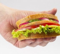 Бутерброд с сыром и помидором или огурцом рецепт с фото