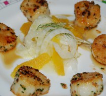 Теплый салат с морскими гребешками и апельсином рецепт с фото