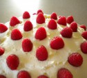 Миндальный пирог с малиной и взбитыми сливками рецепт с фото