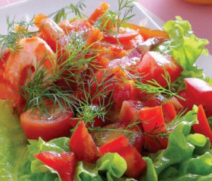 Салат из помидоров с креветками