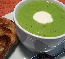 Суп-пюре из зеленого горошка рецепт с фото