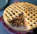Пирог с яблоками, сухофруктами и специями рецепт с фото