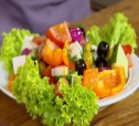 Теплый картофельный салат с маслинами и перцами рецепт с фото