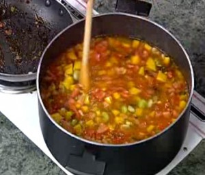 Фасолевый суп с чили