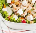Салат из мяса, овощей и моцареллы рецепт с фото
