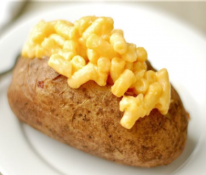 Картофель запеченный в сырном мундире