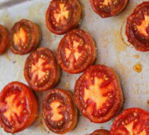 Салат из запеченных помидоров рецепт с фото