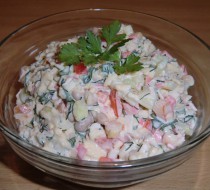 Салат с крабовыми палочками, фасолью и болгарским перцем рецепт с фото