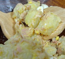 Картофельный салат с тунцом рецепт с фото