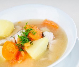 Суп из салаки с картофелем и зеленью