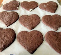 Шоколадное печенье в виде сердец рецепт с фото