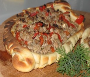 Турецкая пицца-пидэ