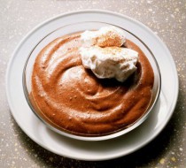 Шоколадный пудинг со взбитыми кофейными сливками рецепт с фото