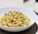 Спагетти с чесноком и маслом рецепт с фото