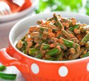 Салат из зеленой фасоли и лука с паприкой рецепт с фото